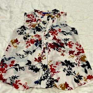 Beautiful multicolored button up blouse.